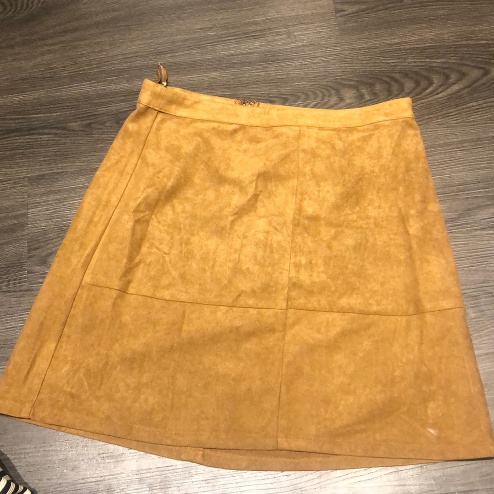 Brown suede skirt! Size M! Worn once